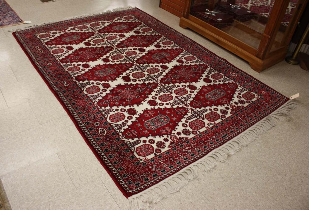 HAND KNOTTED ORIENTAL CARPET,