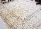 HAND KNOTTED ORIENTAL CARPET O