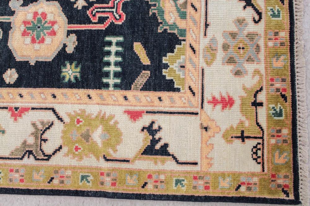 HAND KNOTTED ORIENTAL CARPETHAND