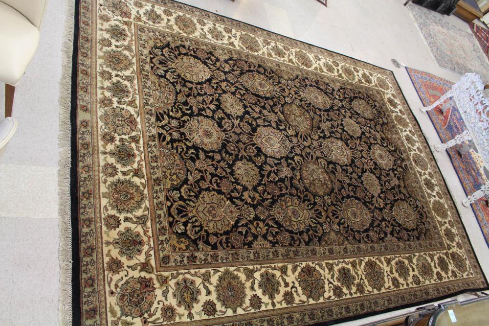 HAND KNOTTED ORIENTAL CARPETHAND