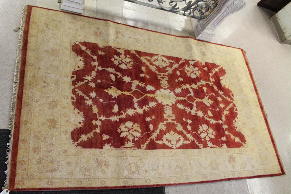 HAND KNOTTED ORIENTAL CARPETHAND