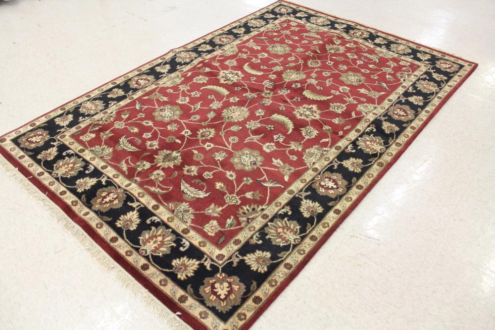 HAND KNOTTED ORIENTAL CARPETHAND