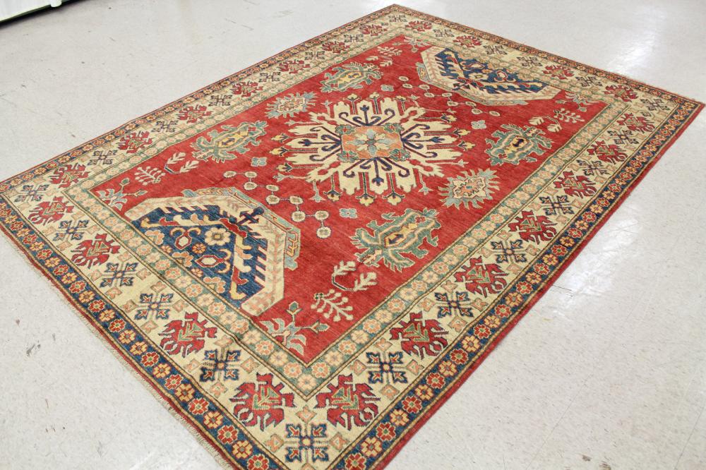 HAND KNOTTED ORIENTAL CARPETHAND