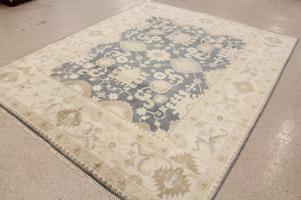 HAND KNOTTED ORIENTAL CARPETHAND