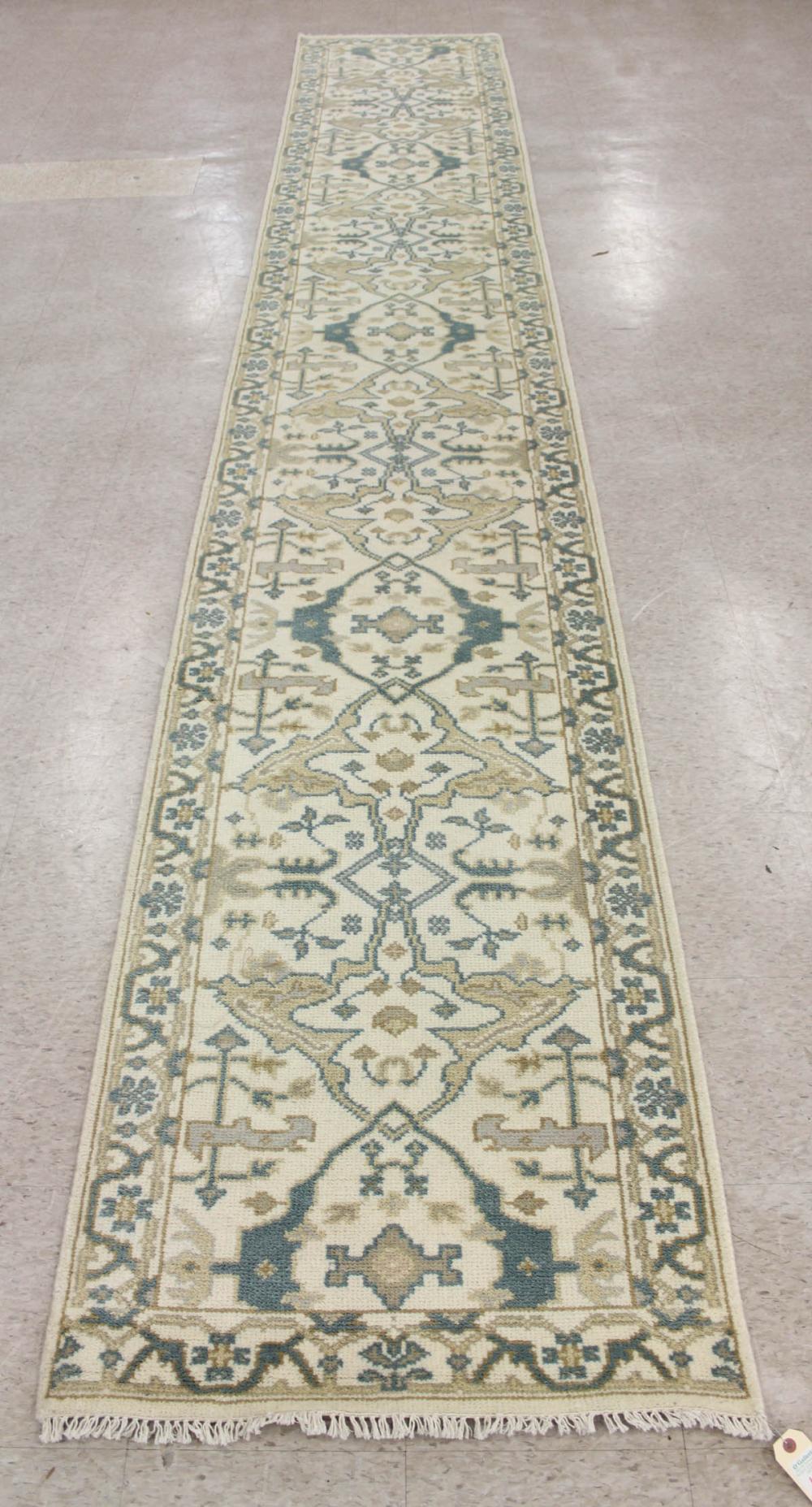 HAND KNOTTED ORIENTAL RUNNERHAND