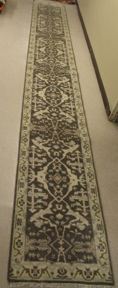 HAND KNOTTED ORIENTAL RUNNERHA
