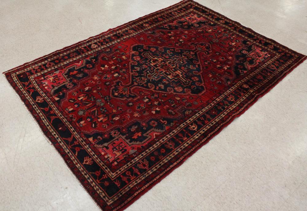 HAND KNOTTED PERSIAN AREA RUGHAND
