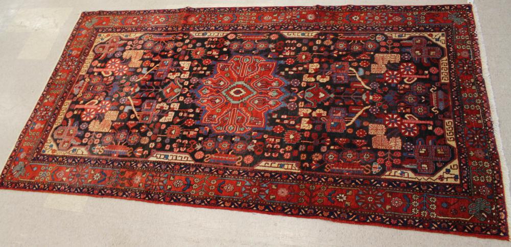 HAND KNOTTED PERSIAN BAKHTIARI