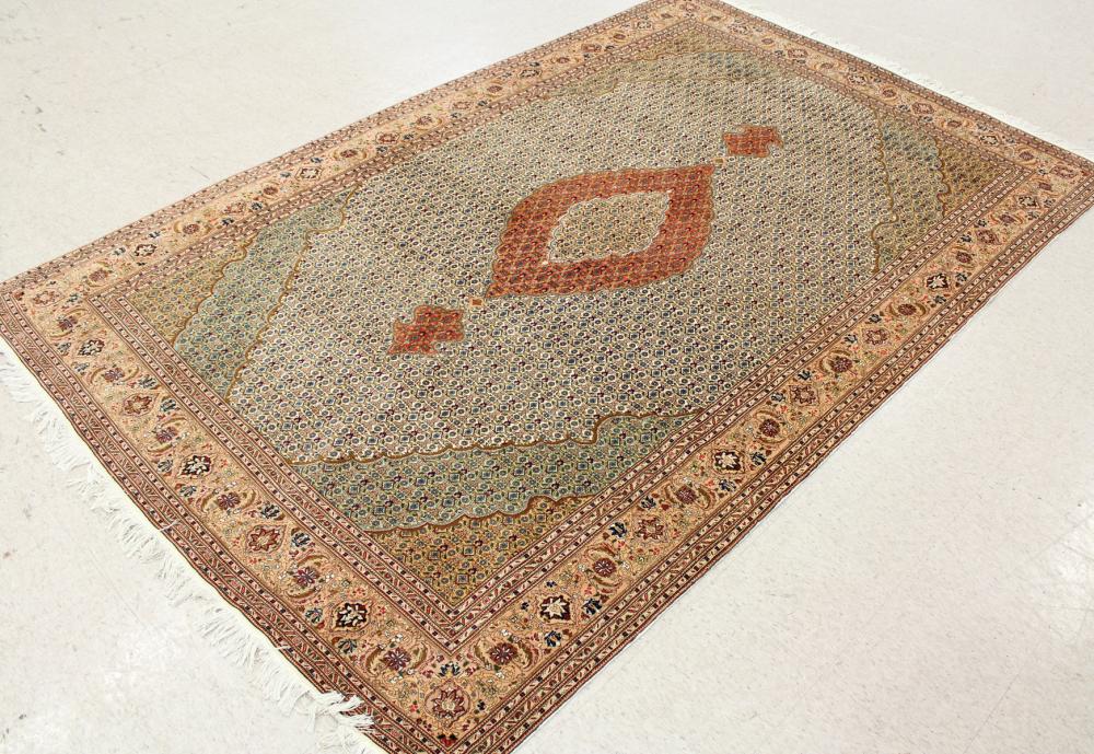 HAND KNOTTED PERSIAN BIDJAR