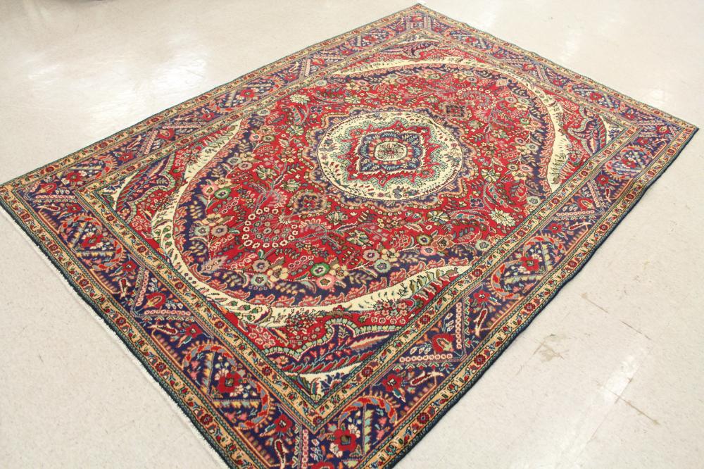 HAND KNOTTED PERSIAN CARPETHAND