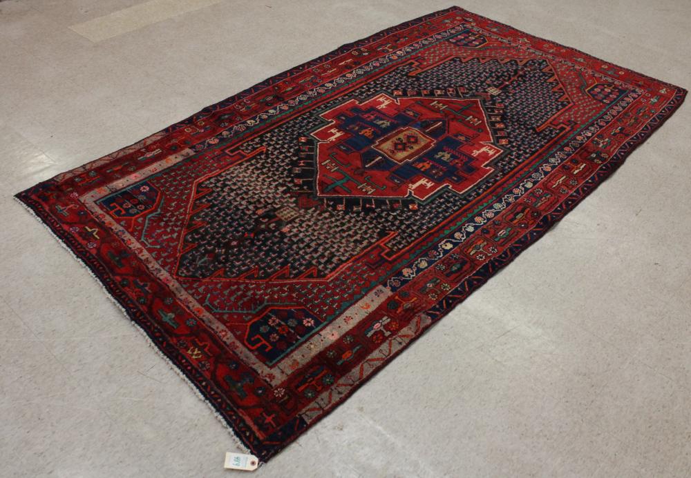HAND KNOTTED PERSIAN CARPETHAND