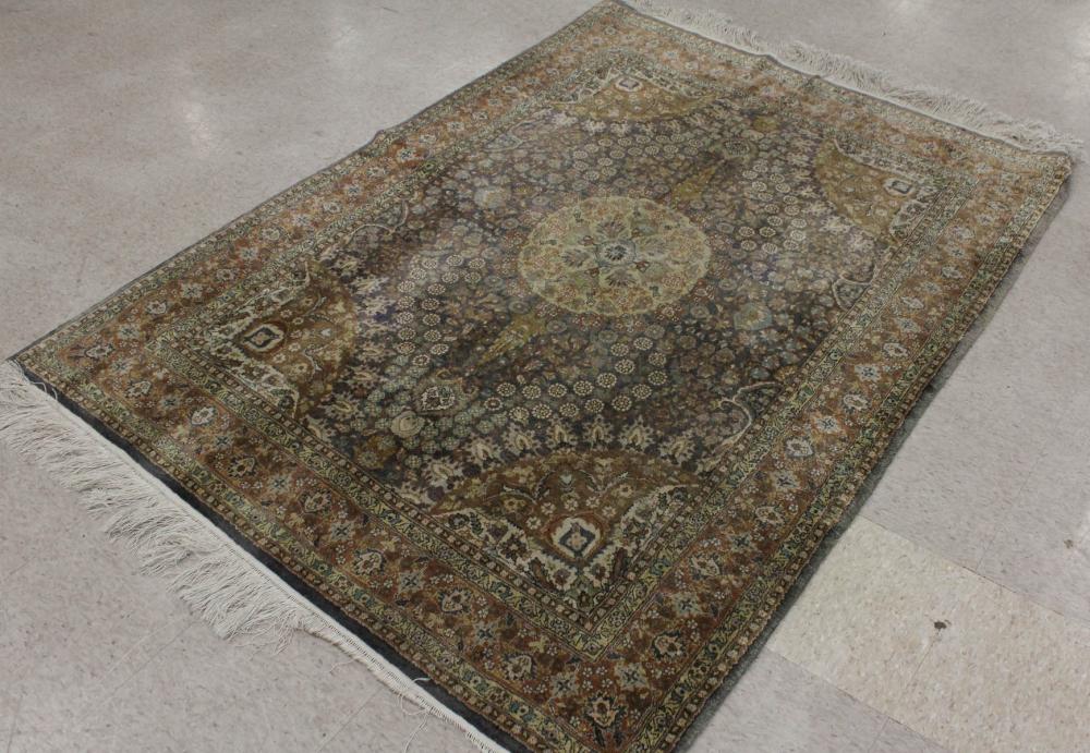 HAND KNOTTED SILK-LIKE ORIENTAL
