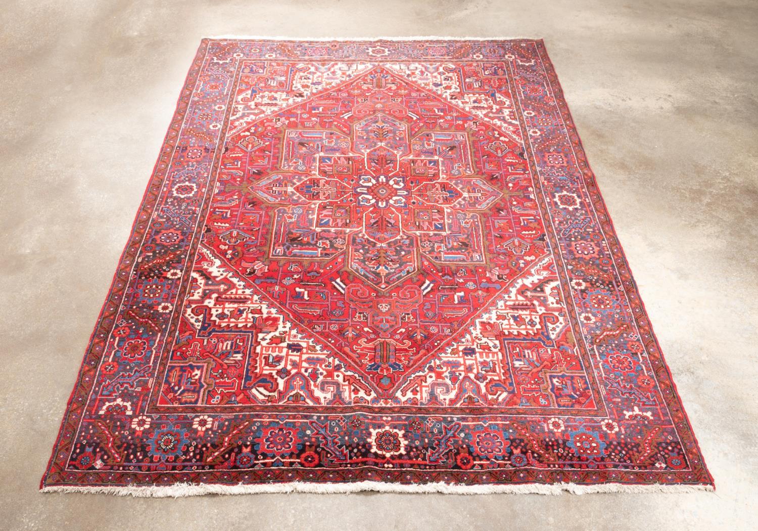 HAND KNOTTED WOOL PERSIAN HERIZ