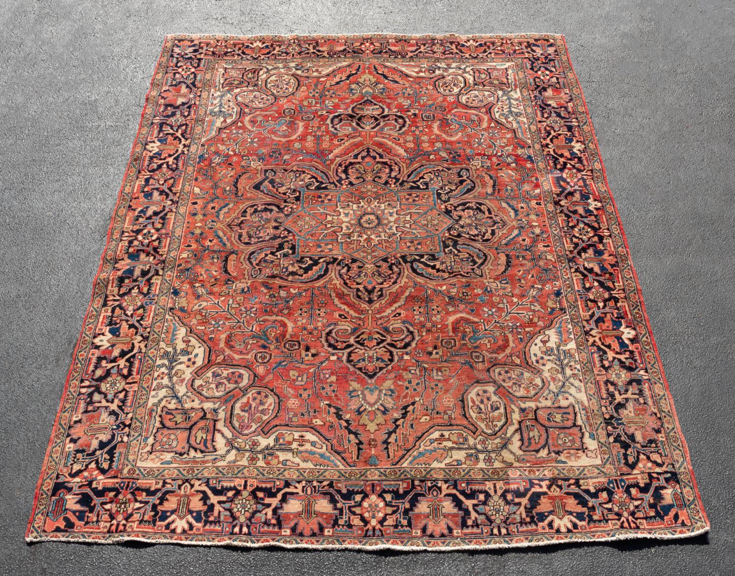 HAND KNOTTED WOOL PERSIAN HERIZ,