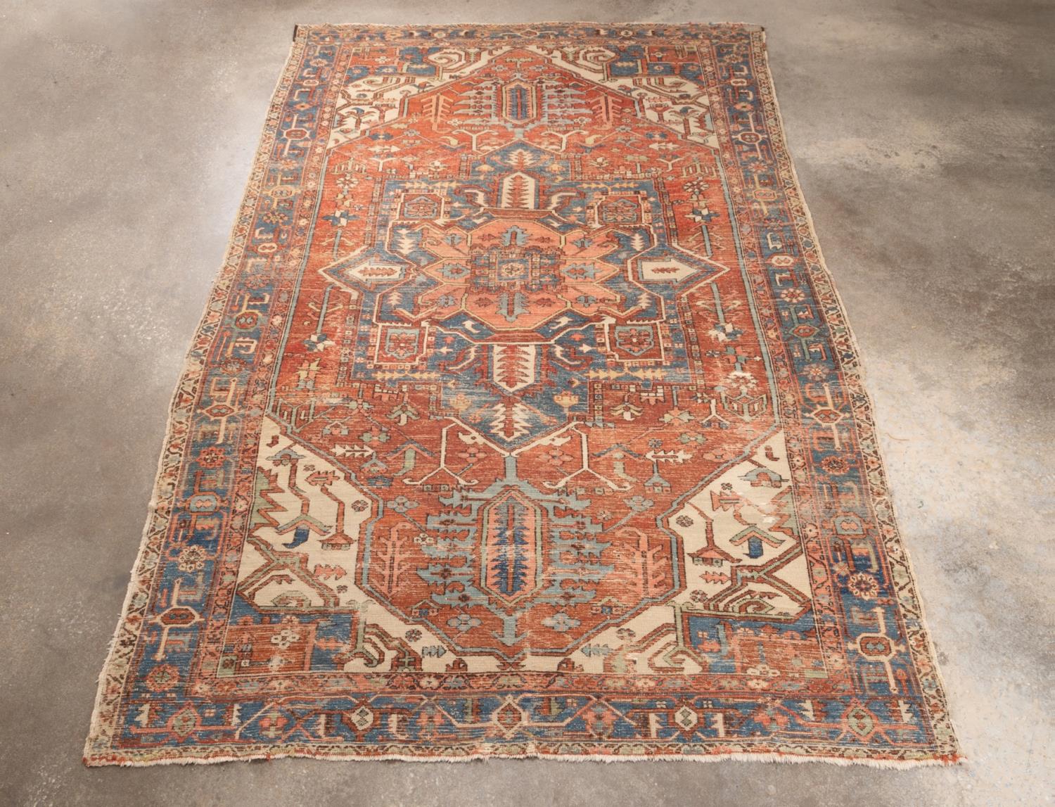 HAND KNOTTED WOOL PERSIAN SERAPI 13