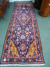 HAND LOOMED WOOL ORIENTAL RUNN