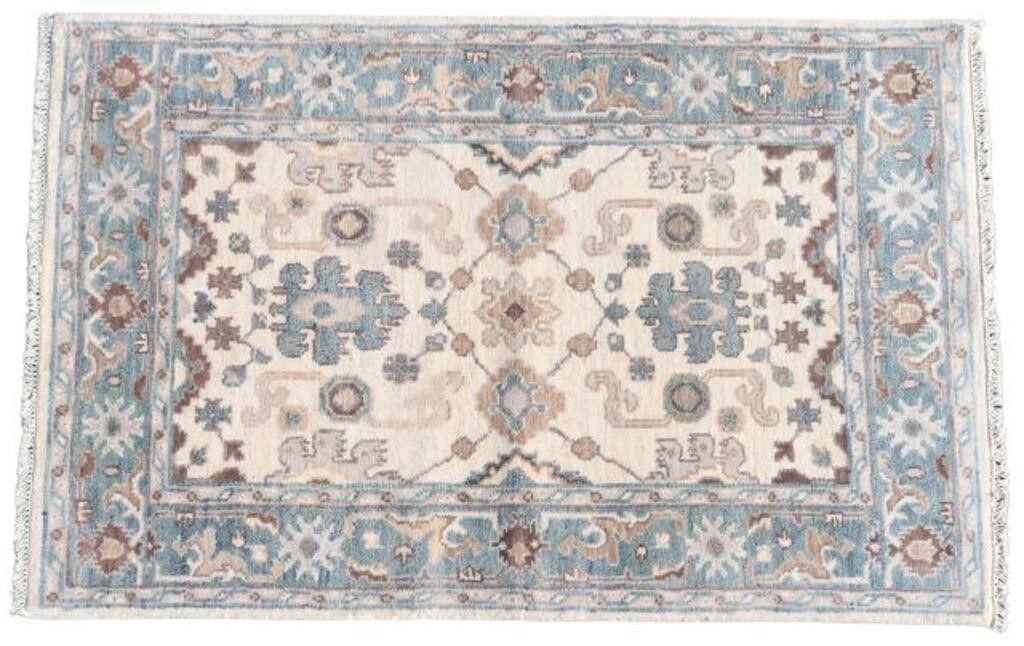 HAND-TIED INDO OUSHAK RUG, 6' X