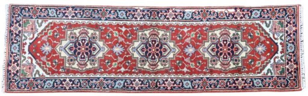HAND-TIED INDO-SERAPI RUNNER, 8'11"