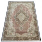 HAND-TIED PAKISTANI TABRIZ OVE