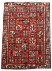 HAND-TIED PERSIAN BAKTIARI RUG