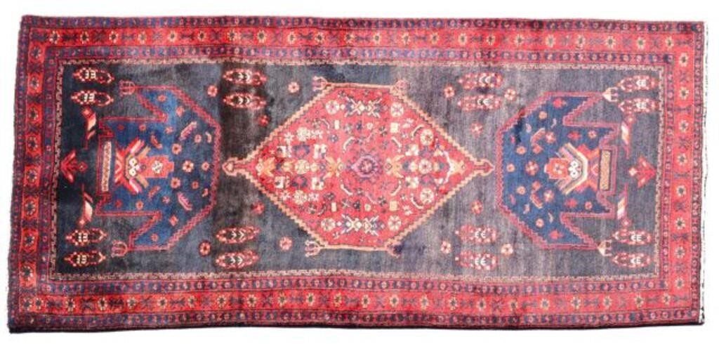 HAND-TIED PERSIAN BIJAR RUG, 8'5" X
