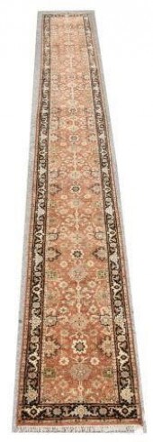 HAND-TIED PERSIAN MAHAL FLOOR