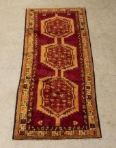 HAND-TIED PERSIAN MESHKIN RUNN