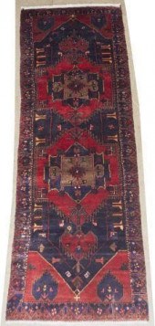 HAND-TIED PERSIAN SERAPI FLOOR