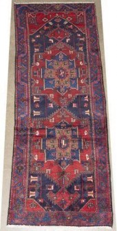 HAND-TIED PERSIAN SERAPI RUG,