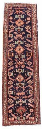 HAND-TIED PERSIAN SERAPI RUNNE
