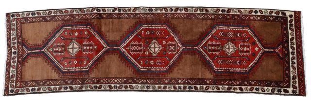 HAND-TIED PERSIAN SERAPI RUNNER