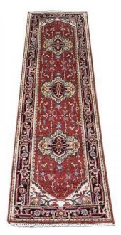 HAND-TIED PERSIAN SERAPI RUNNE