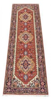 HAND-TIED PERSIAN SERAPI RUNNE
