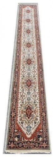 HAND-TIED PERSIAN SERAPI RUNNE