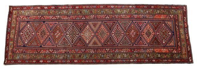 HAND-TIED RUNNER RUG, 10'0" X