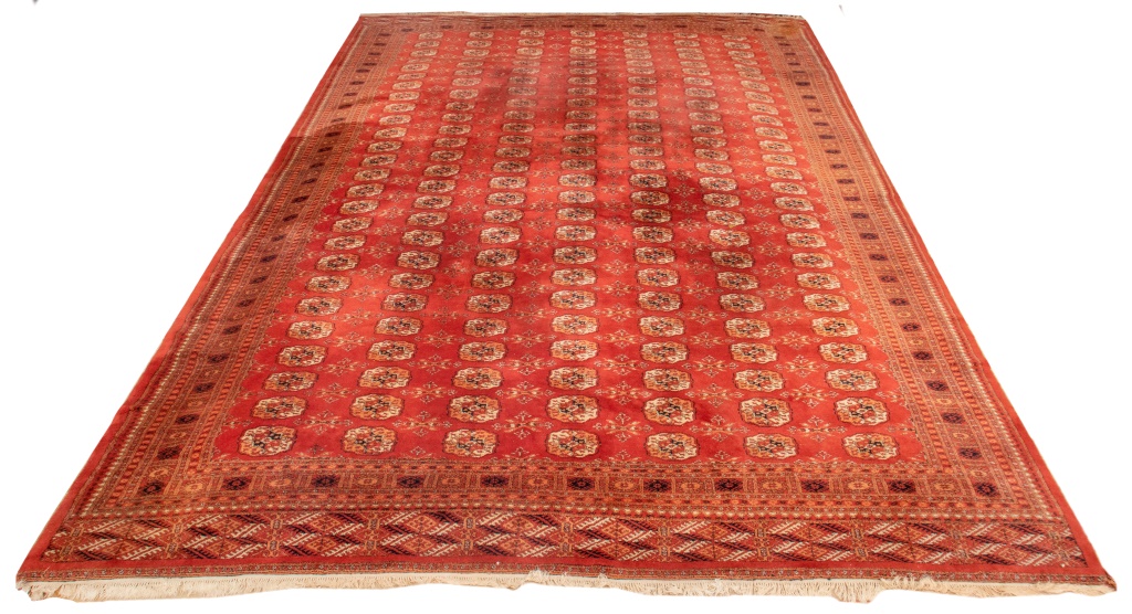 HAND-WOVEN BOKHARA RUG, 14' X 10'
