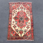 HAND WOVEN HAMADAN RUG, 4'X6'