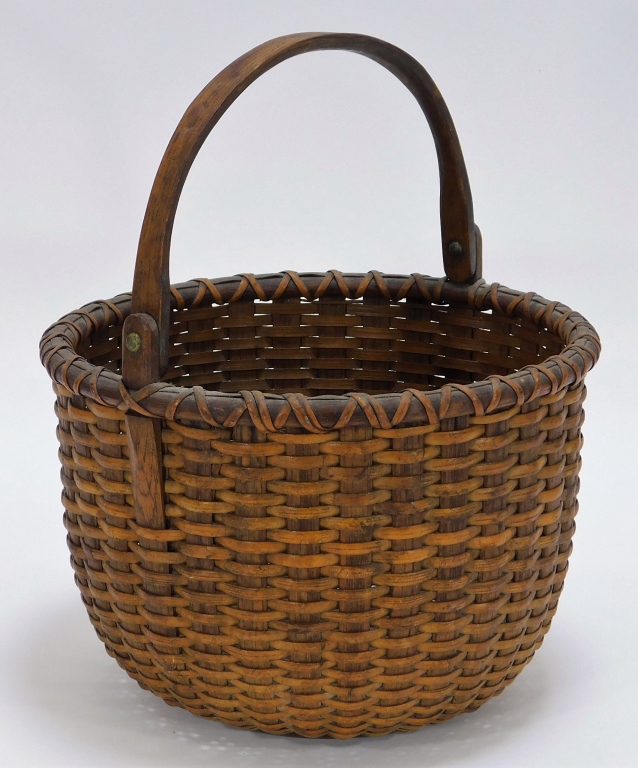 HAND WOVEN NANTUCKET BASKET WITH