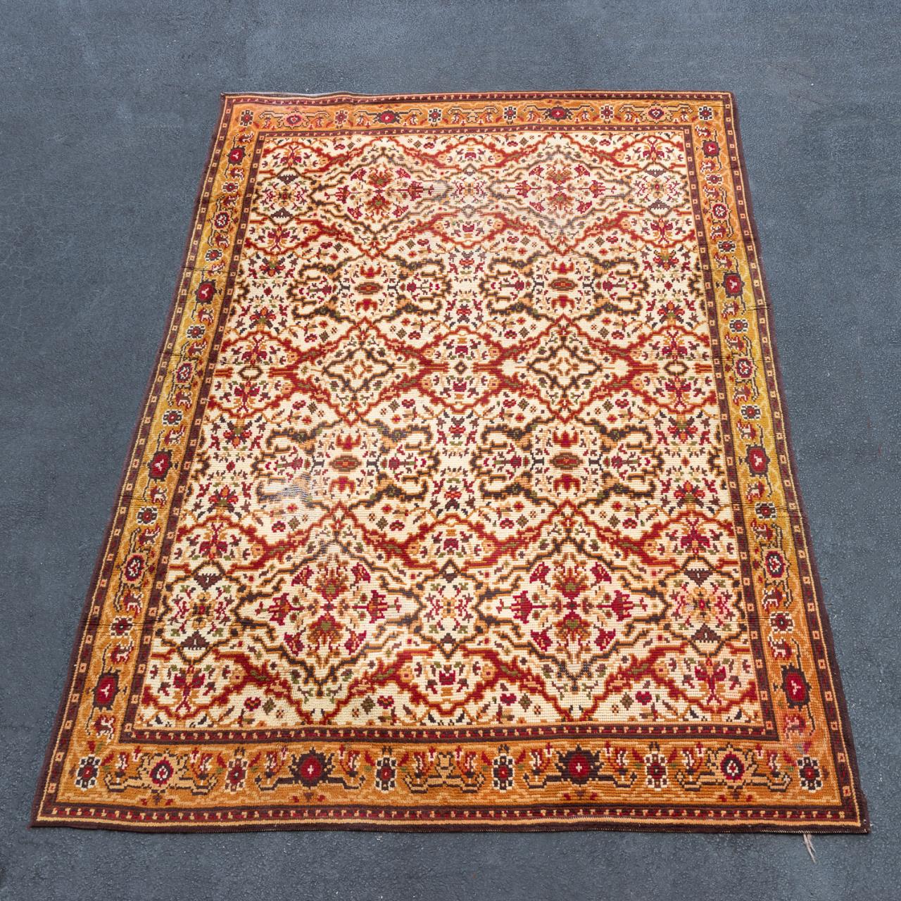 HAND-WOVEN PERSIAN DESIGN