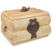 HANDCRAFTED LARGE WOODEN LIDDE