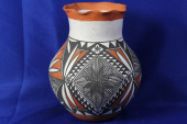 HANDCRAFTED NATIVE ACOMA GEOME