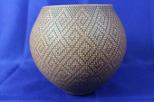 HANDCRAFTED NATIVE ACOMA GEOME