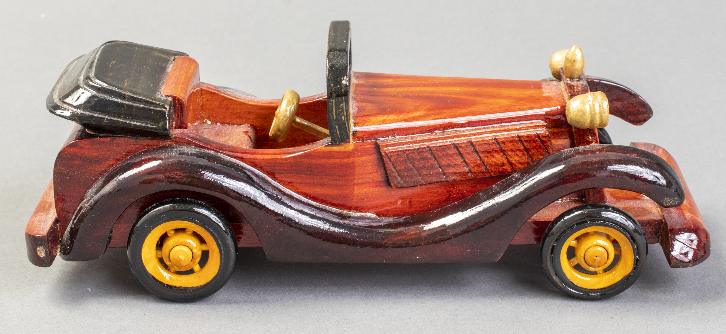 HANDCRAFTED WOODEN VINTAGE TOY /
