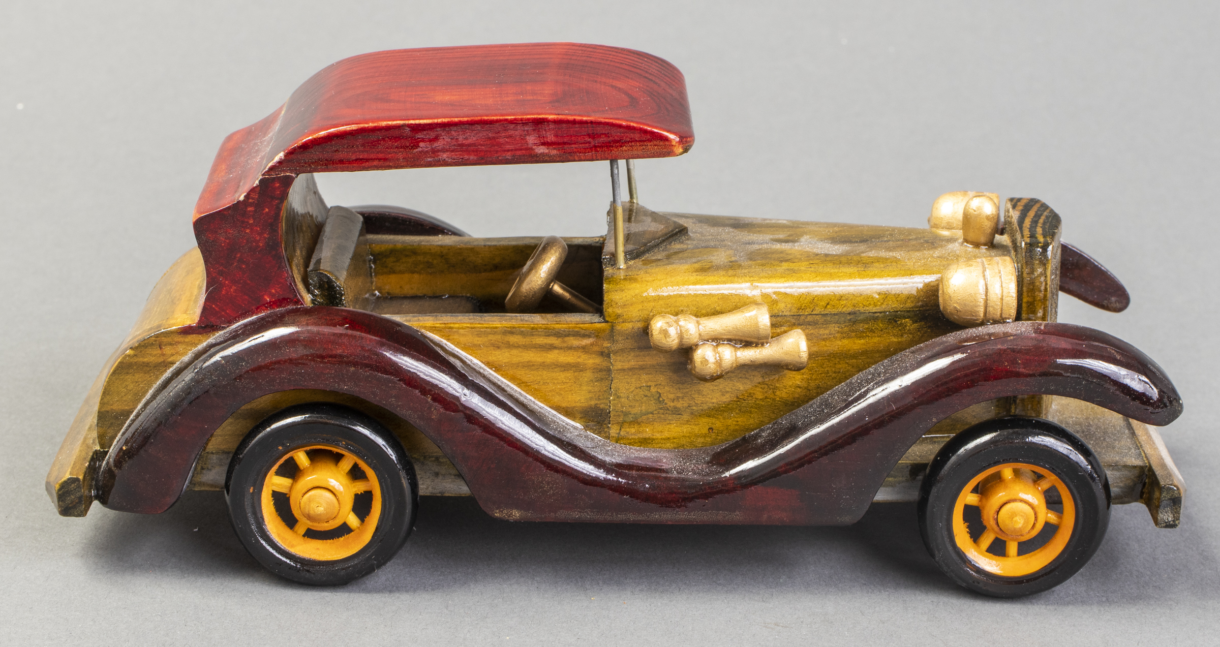 HANDCRAFTED WOODEN VINTAGE TOY /