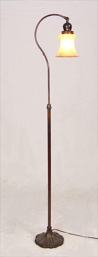HANDEL FLOOR LAMP: Adjustable angle