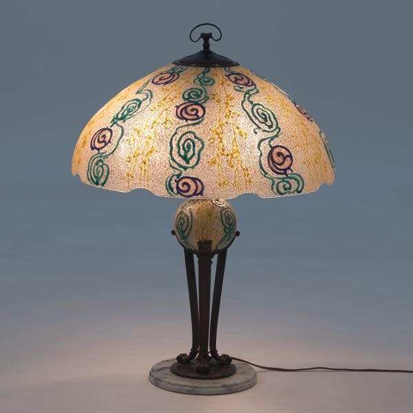HANDEL ICE CHIP LAMP 25" x 18"