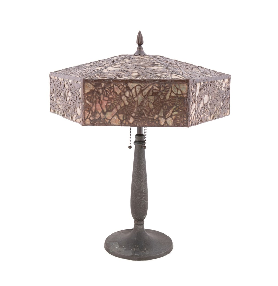 HANDEL TABLE LAMP WITH SLAG GLASS