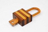 HANDMADE WOODEN WORKING PADLOC
