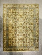 HANDMADE WOOLEN INDIAN RUGHand