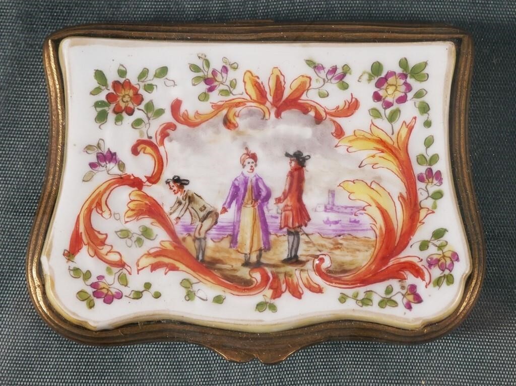 HANDPAINTED PORCELAIN SNUFF BOX
